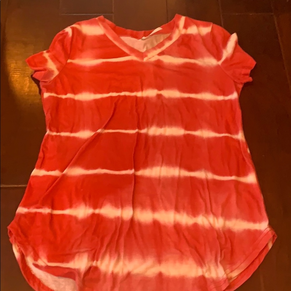 Red white tie dye tee